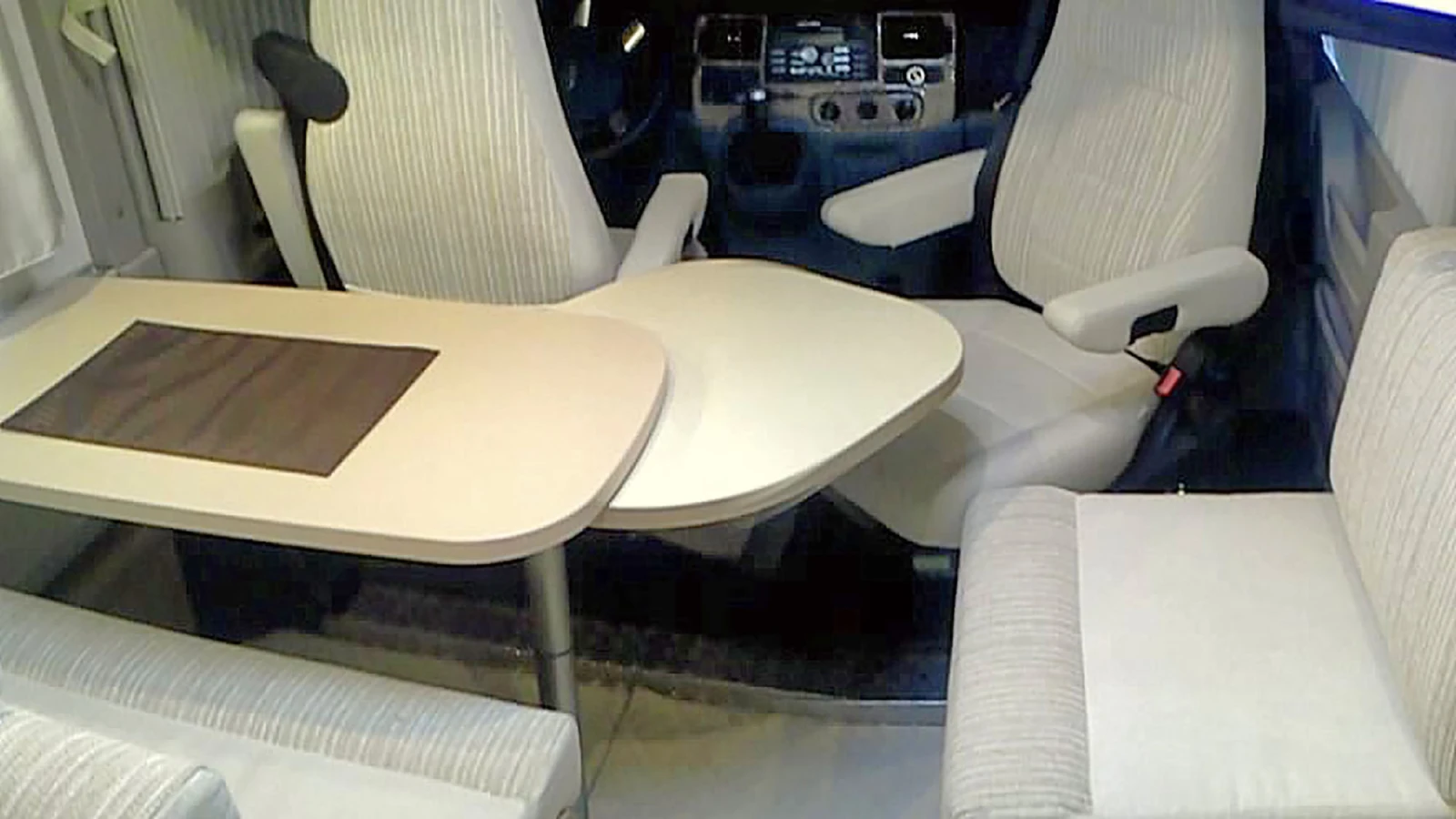 ������ HYMER / ERIBA  Exsis-I Premium 50 | Mobile.bg � ����������� 15