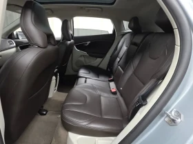 Volvo V40 D4, снимка 12