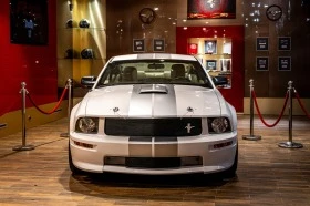 Ford Mustang Shelby GT - [2] 