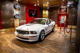 Ford Mustang Shelby GT - [3] 