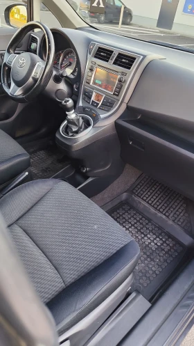 Toyota Verso S Full * Panorama * Keyless Go *  - 4999 € / 9777.19 лв. - 29268491 7