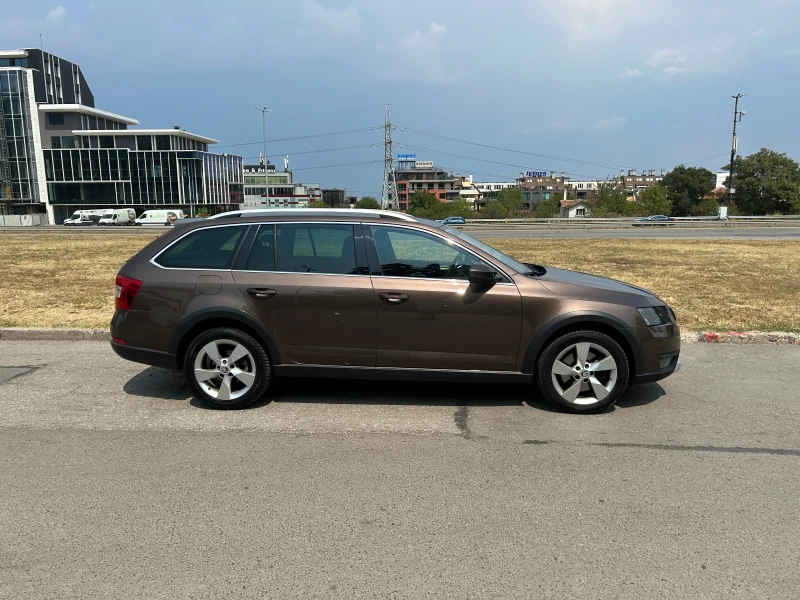 Skoda Octavia Scout 4х4/2.0TDI-CR/135kw/184k.с./6DSG 86000км, снимка 2 - Автомобили и джипове - 46954298