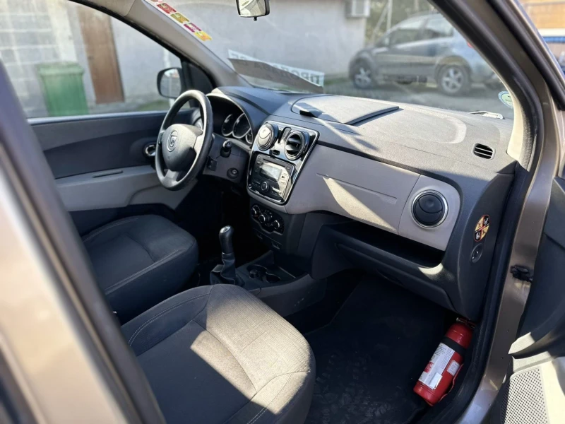 Dacia Lodgy 1.5 dci, снимка 8 - Автомобили и джипове - 48549401