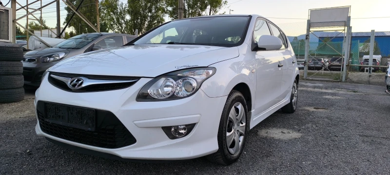 Hyundai I30 1.6-90кс-6ск, снимка 2 - Автомобили и джипове - 48655649