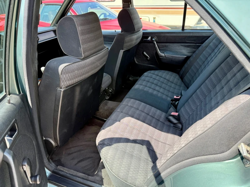 Mercedes-Benz 190 1.8 170000 км! Климатик., снимка 9 - Автомобили и джипове - 52811244