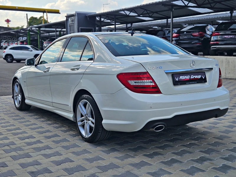 Mercedes-Benz C 220 AMG/AVANGARDE/FACE/GERMANY/PANORAMA/ADAPTIVE/LIZIN, снимка 7 - Автомобили и джипове - 51438217