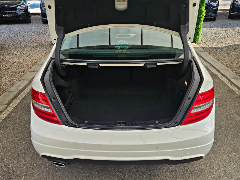 Mercedes-Benz C 220 AMG/AVANGARDE/FACE/GERMANY/PANORAMA/ADAPTIVE/LIZIN, снимка 8 - Автомобили и джипове - 51438217