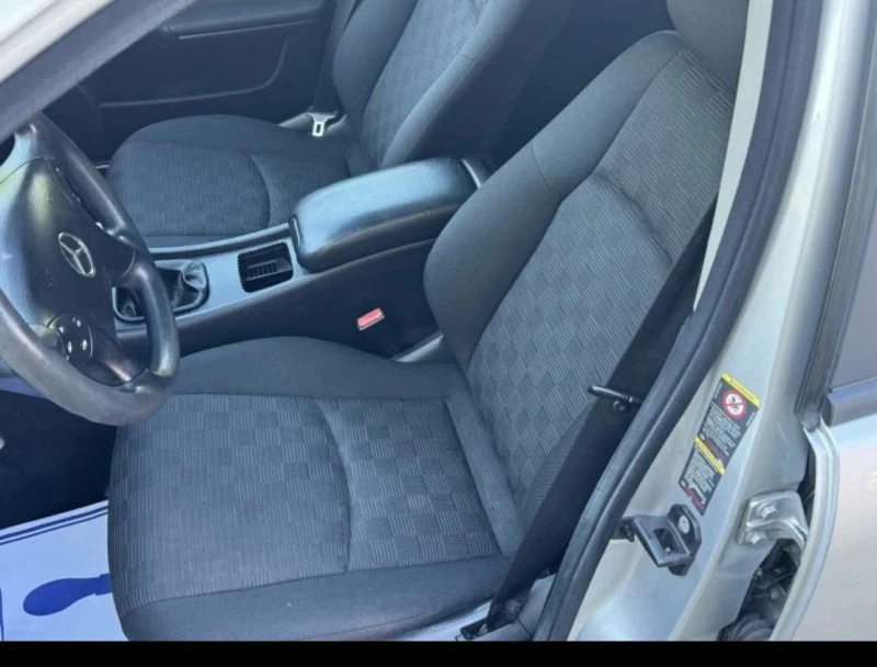 Mercedes-Benz C 220 В добро техническо състояние, снимка 6 - Автомобили и джипове - 52342832