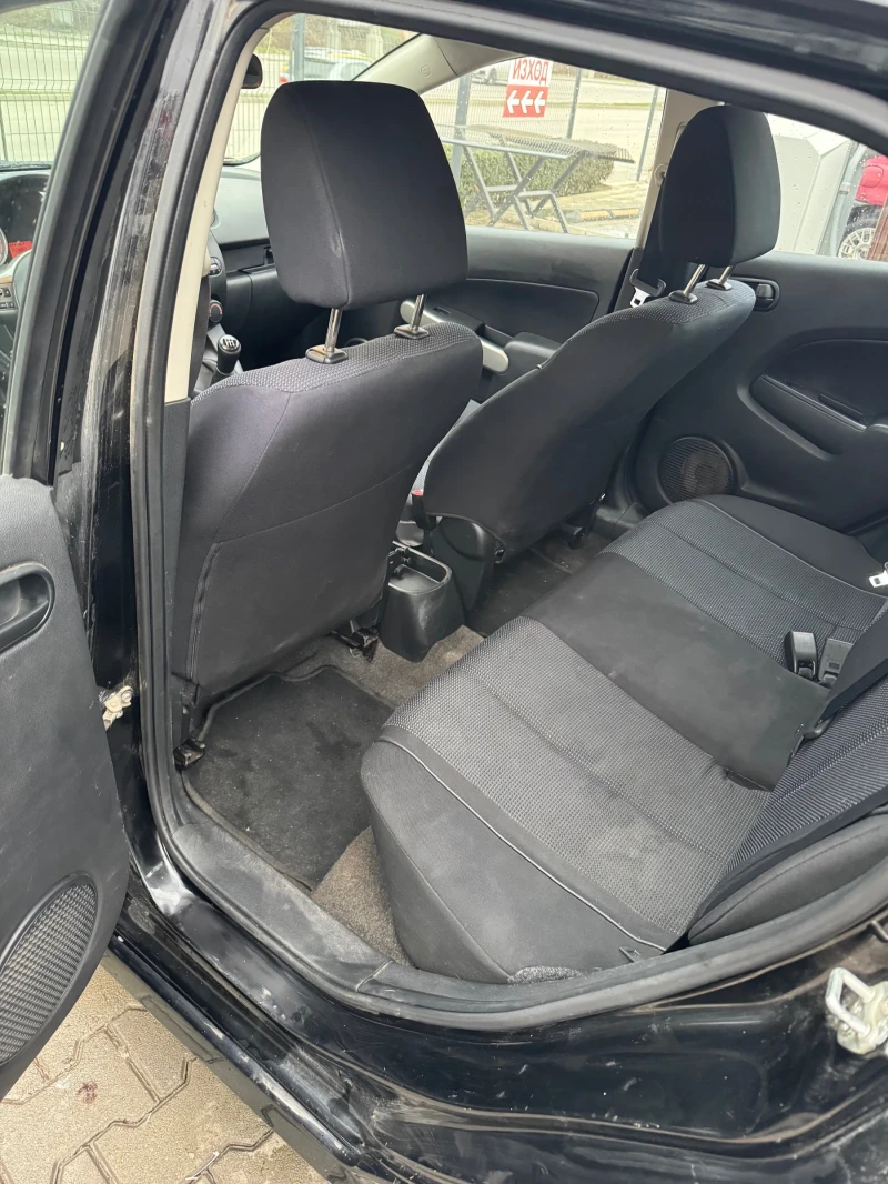 Mazda 2, снимка 8 - Автомобили и джипове - 52666378