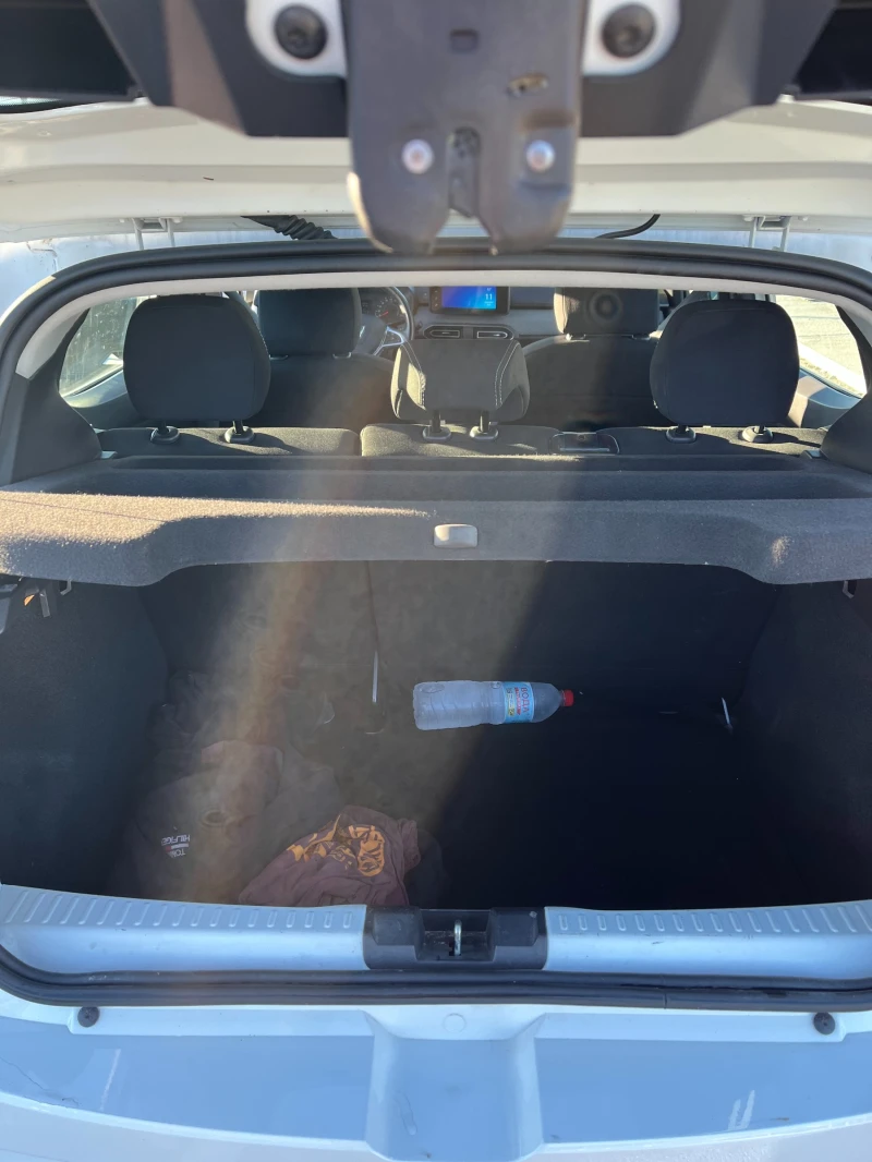 Dacia Sandero 1.0, снимка 13 - Автомобили и джипове - 52752909