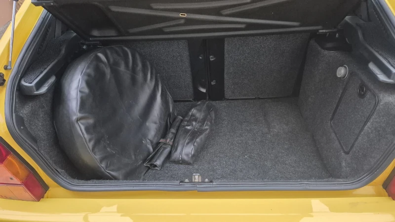 Lancia Delta Evo 2 Seria Speciale Giallo Ginestra , снимка 6 - Автомобили и джипове - 52776841