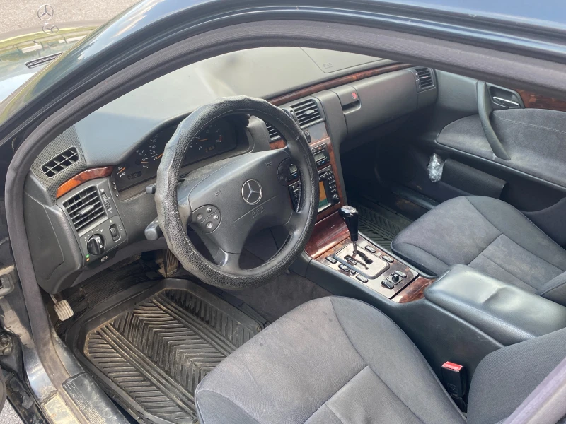 Mercedes-Benz E 320 3.2 CDI, снимка 5 - Автомобили и джипове - 52960335
