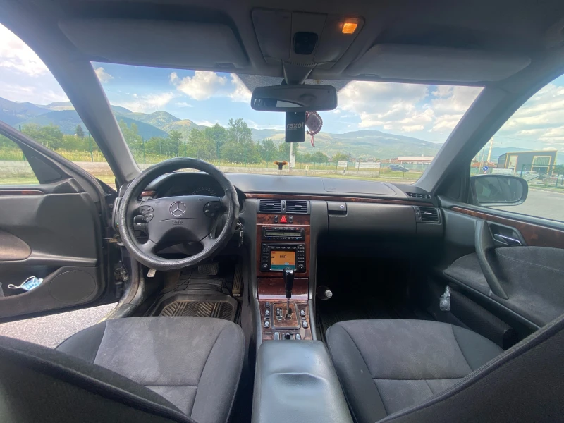 Mercedes-Benz E 320 3.2 CDI, снимка 7 - Автомобили и джипове - 52960335
