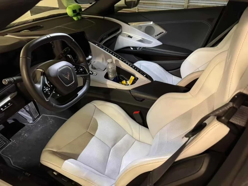 Chevrolet Corvette * 2LT * CARFAX * БЕЗ ПЪРВОНАЧАЛНА ВНОСКА, снимка 5 - Автомобили и джипове - 53114584