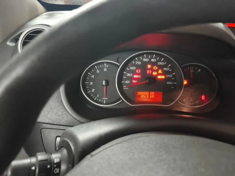Renault Kangoo 1.6, снимка 9 - Автомобили и джипове - 53288237