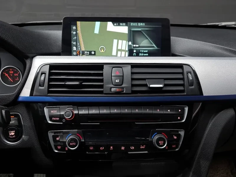 BMW 320 i, снимка 14 - Автомобили и джипове - 54593031