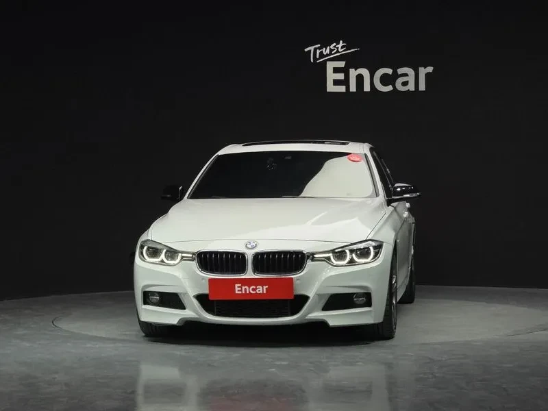 BMW 320 i, снимка 3 - Автомобили и джипове - 54593031