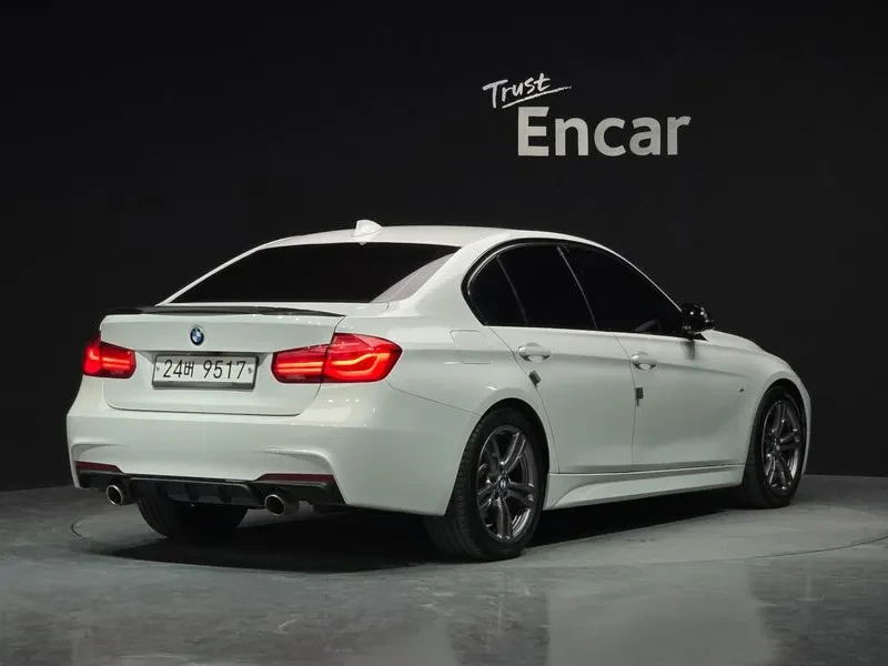 BMW 320 i, снимка 2 - Автомобили и джипове - 54593031