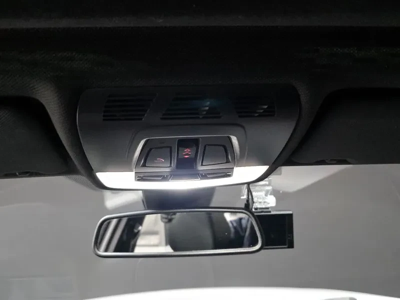 BMW 320 i, снимка 16 - Автомобили и джипове - 54593031