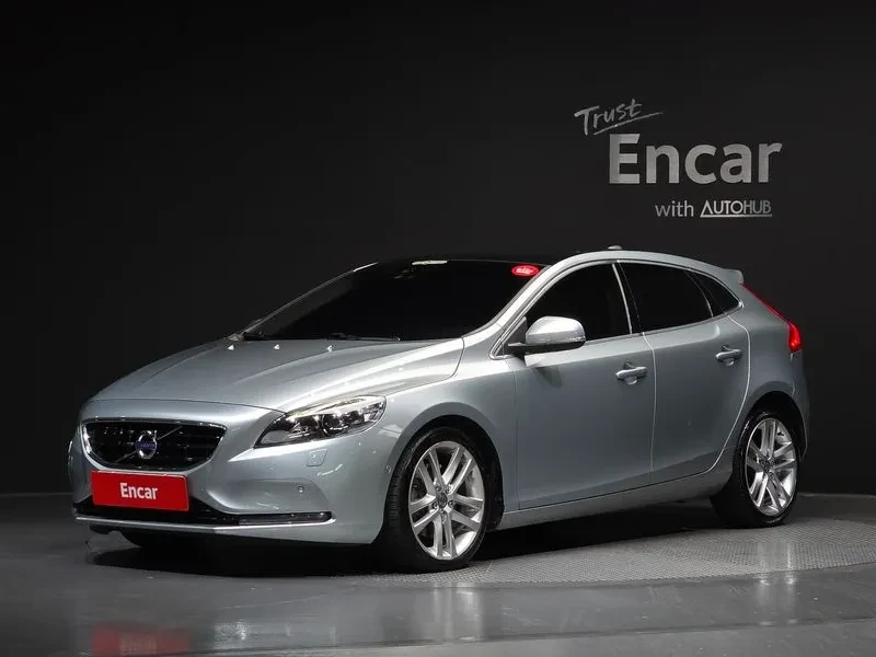 Volvo V40 D4