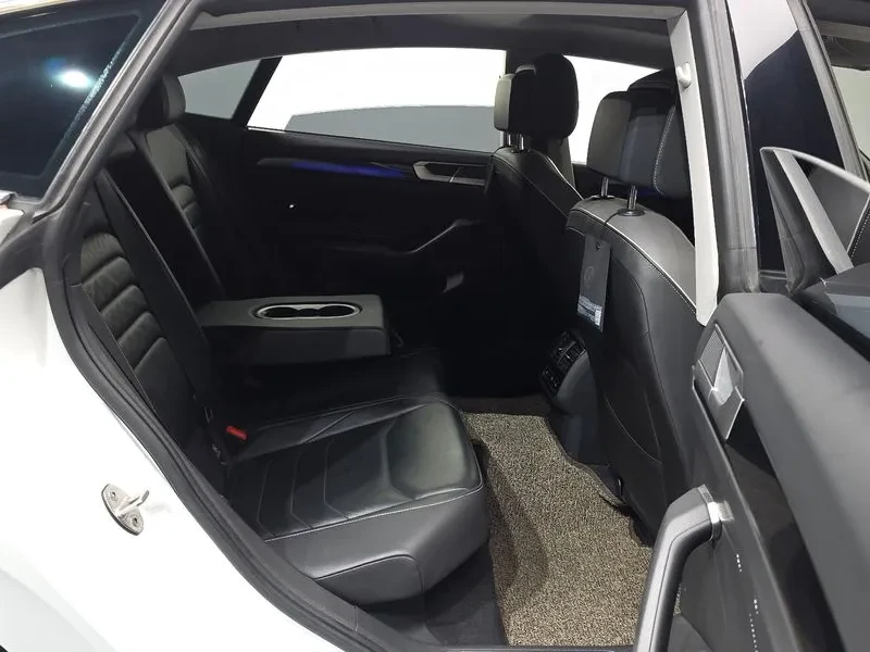 VW Arteon 2.0 TDI - САМО 30% АВАНС, снимка 12 - Автомобили и джипове - 55895615