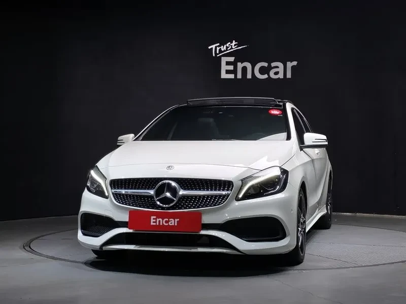 Mercedes-Benz A 200 Amg Line, снимка 3 - Автомобили и джипове - 55951618