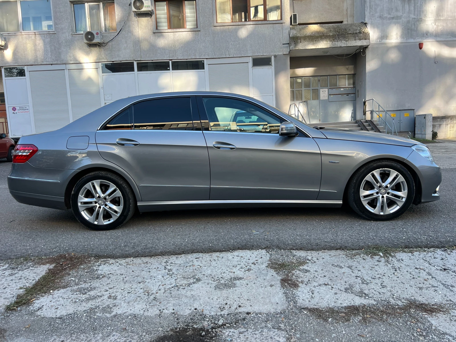 Mercedes-Benz E 350 CDI AVANTGARDE SPORT - изображение 6