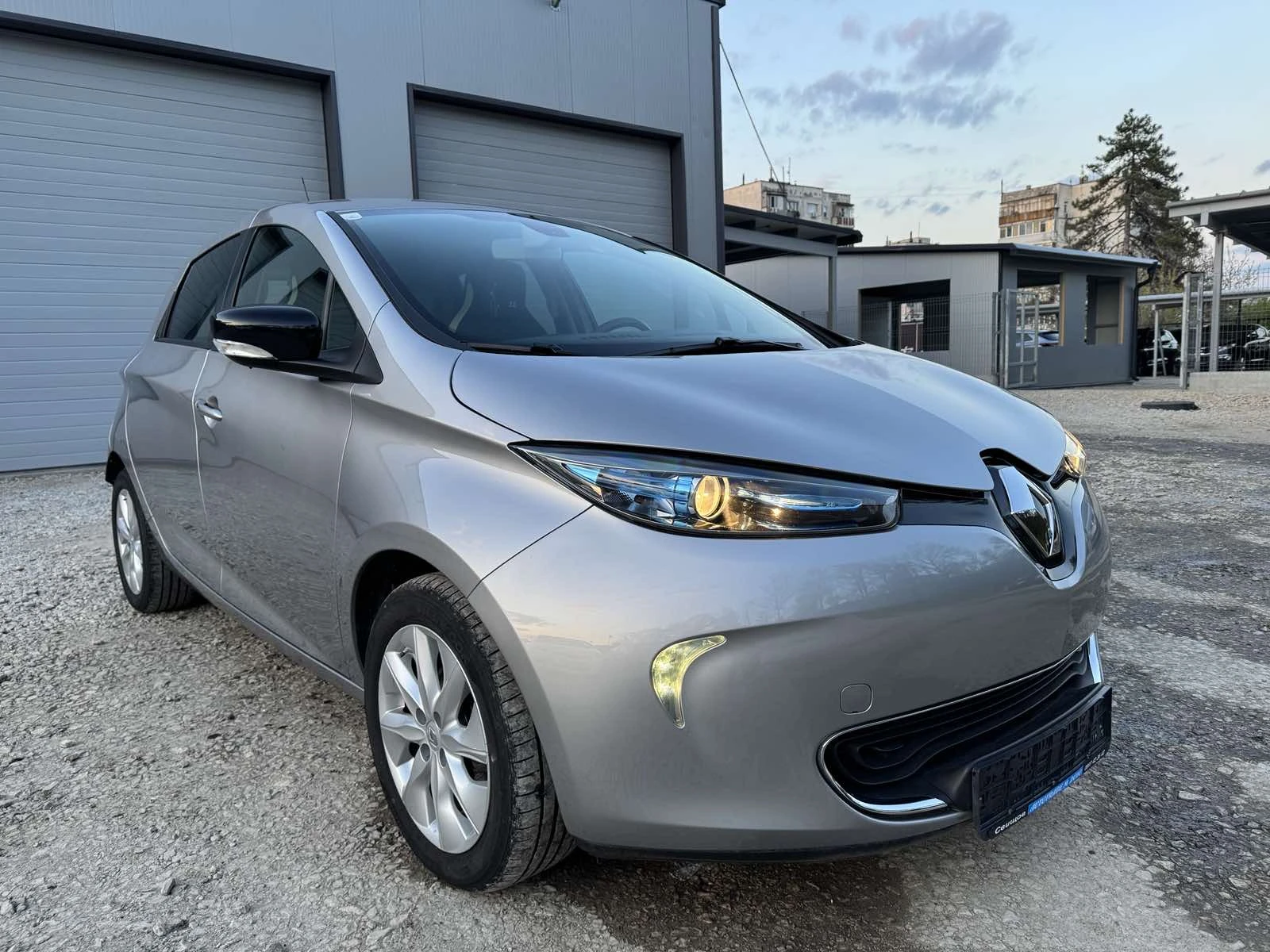 Renault Zoe UNIKAT* TOP* 064218km* Navi* KAMERA*  - изображение 2