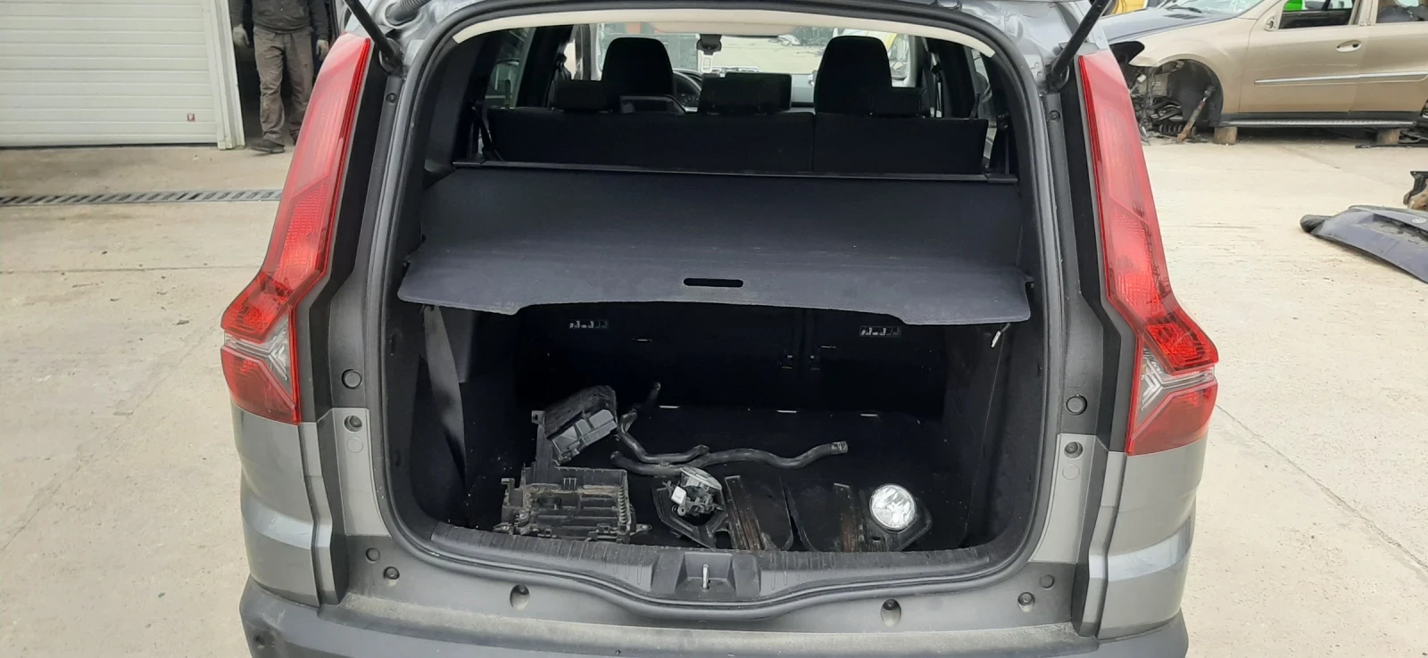 Dacia Jogger 1.0i - изображение 10