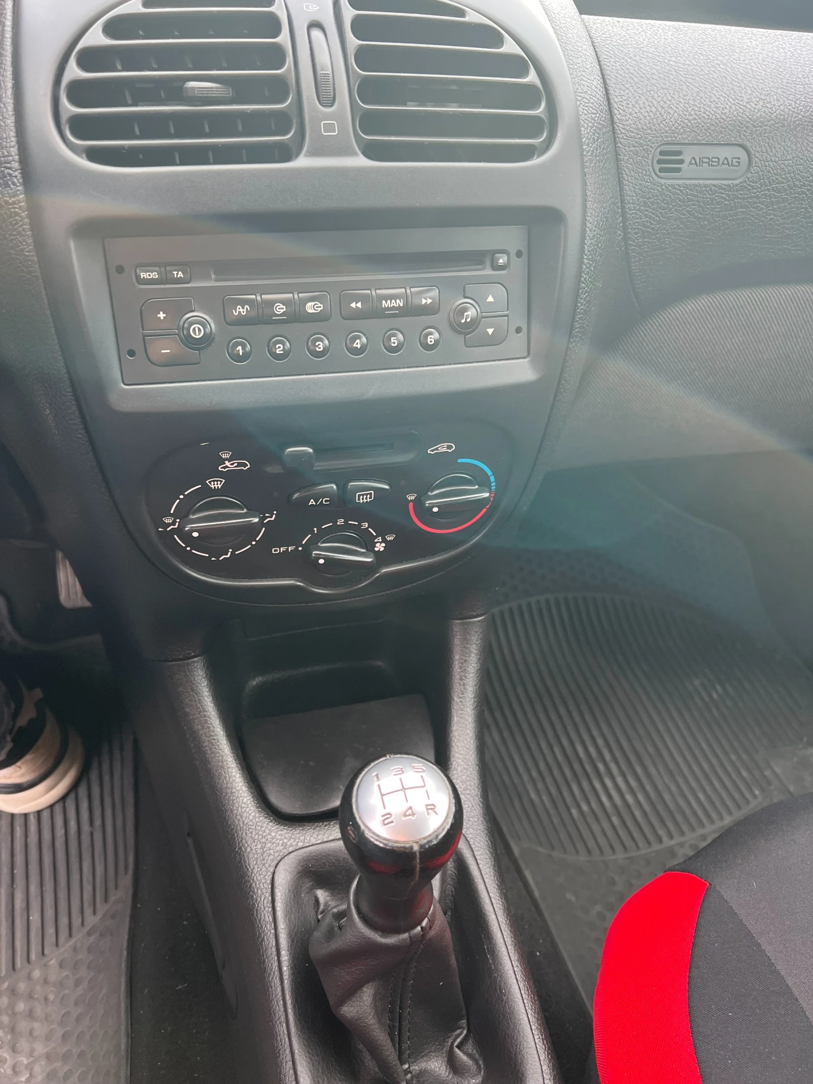 Peugeot 206 седан, газ, БОНУС - изображение 9