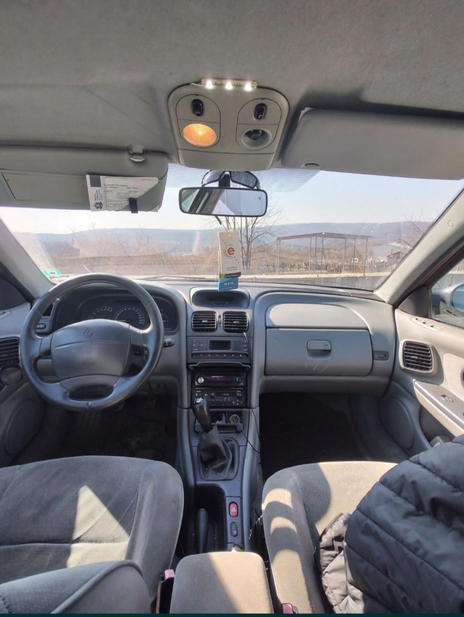 Renault Laguna 2.2 - изображение 9