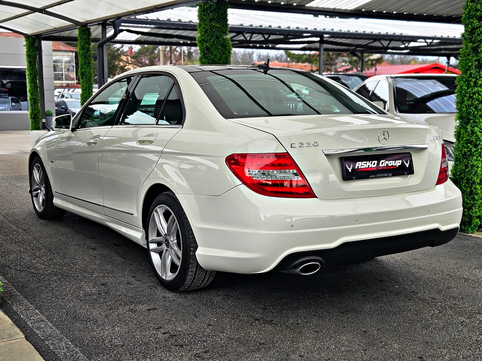 Mercedes-Benz C 220 AMG/AVANGARDE/FACE/GERMANY/PANORAMA/ADAPTIVE/LIZIN, снимка 7 - Автомобили и джипове - 51438217