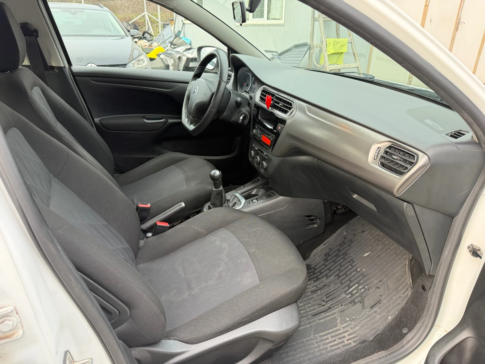 Citroen C-Elysee 1.2i ПЪРВИ СОБСТВЕНИК 175560КМ - изображение 8