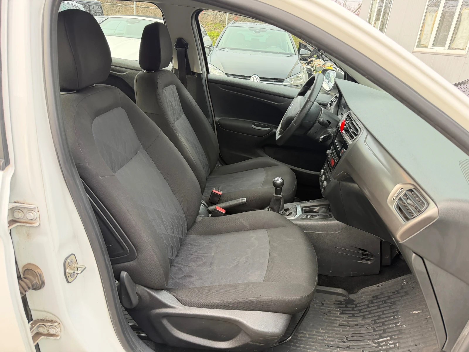 Citroen C-Elysee 1.2i ПЪРВИ СОБСТВЕНИК 175560КМ - изображение 10