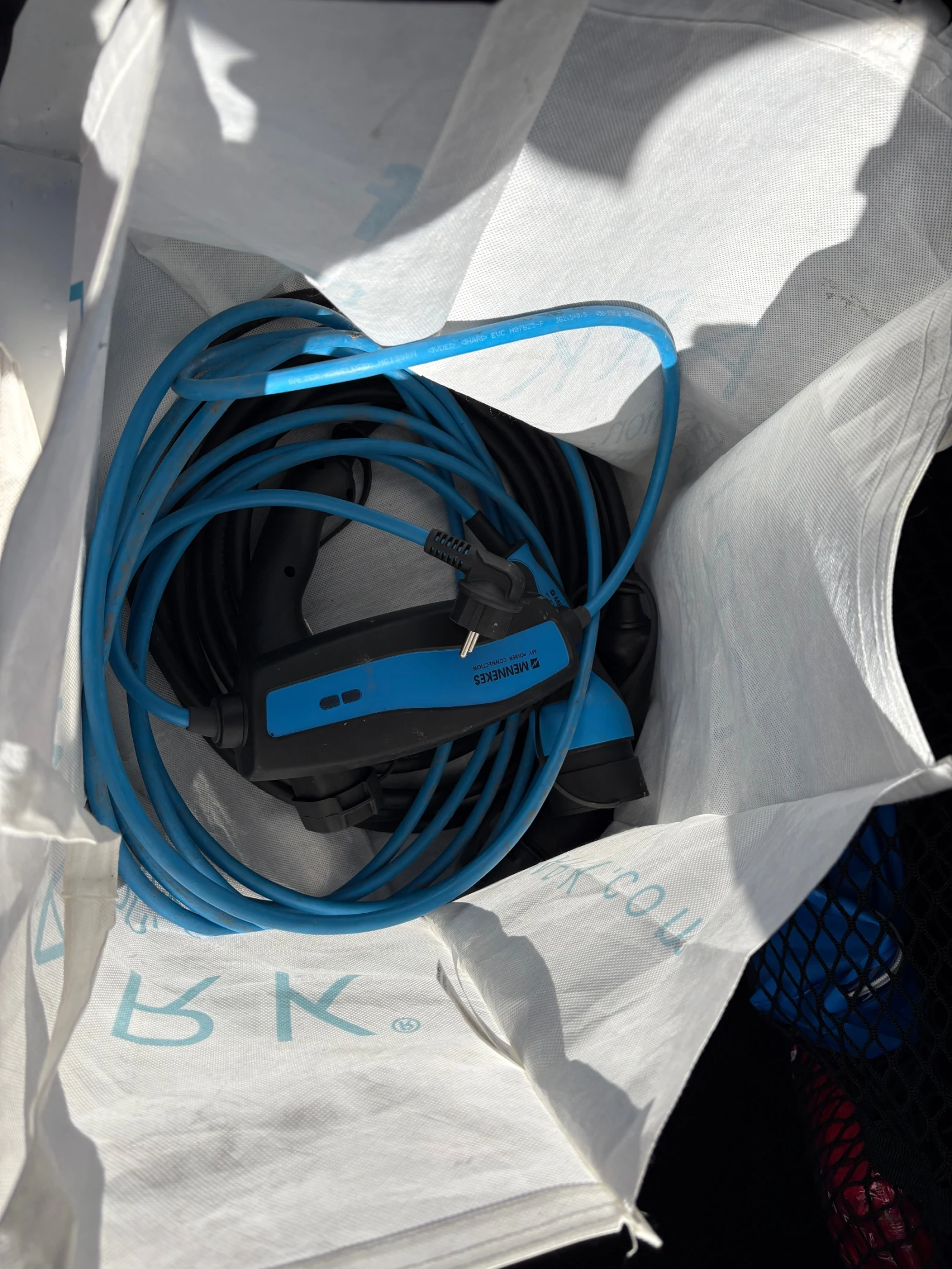 Dacia Spring Всички екстри, снимка 14 - Автомобили и джипове - 53813287