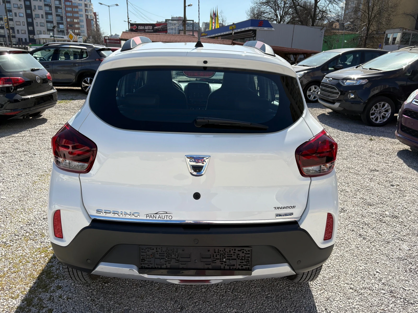 Dacia Spring Всички екстри, снимка 6 - Автомобили и джипове - 53813287