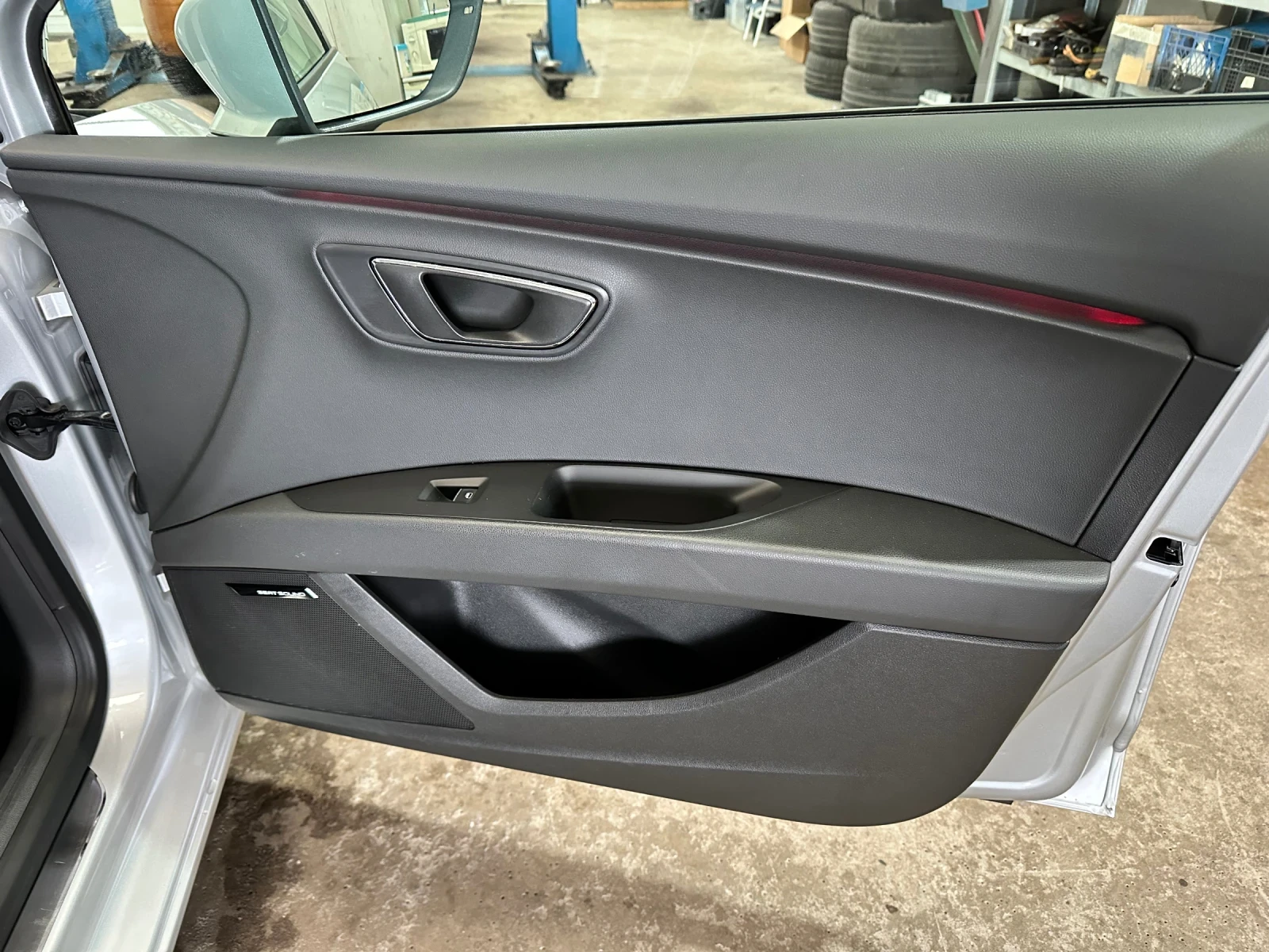 Seat Leon Fr-Matrix-Distronic-Line Assistant , снимка 15 - Автомобили и джипове - 54020897