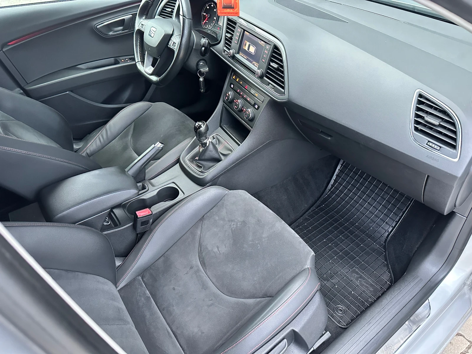 Seat Leon Fr-Matrix-Distronic-Line Assistant , снимка 12 - Автомобили и джипове - 54020897