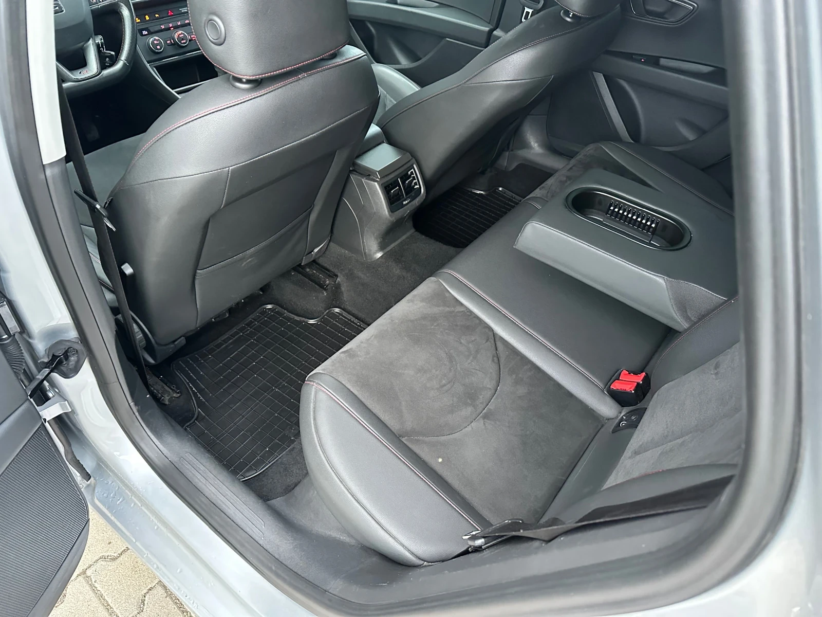 Seat Leon Fr-Matrix-Distronic-Line Assistant , снимка 10 - Автомобили и джипове - 54020897