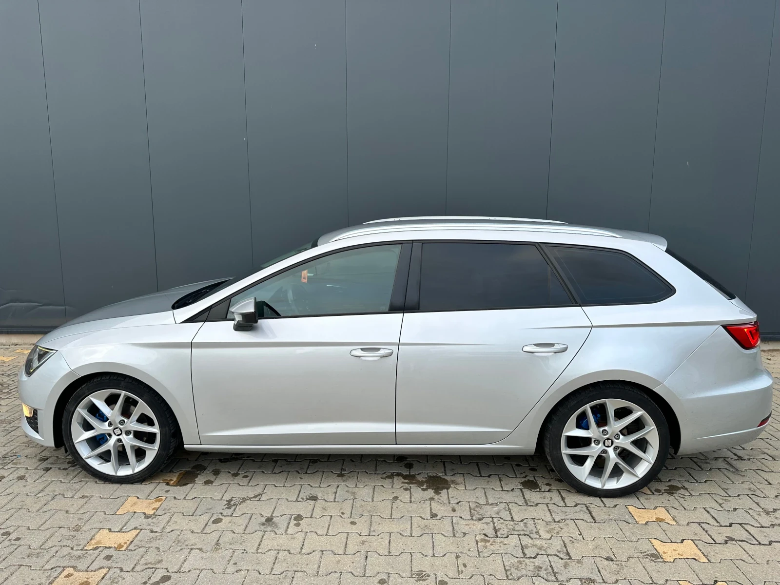 Seat Leon Fr-Matrix-Distronic-Line Assistant , снимка 7 - Автомобили и джипове - 54020897