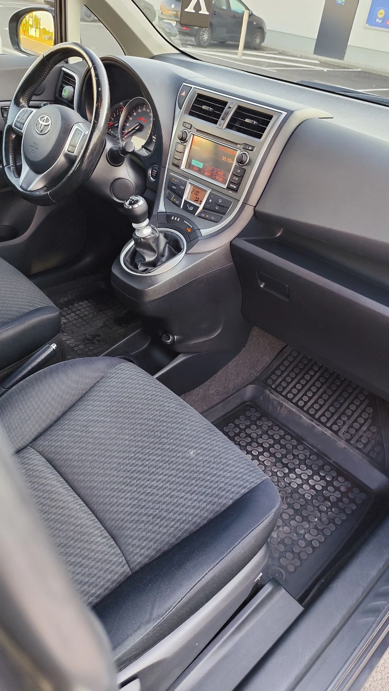 Toyota Verso S Full * Panorama * Keyless Go *  | Mobile.bg � ����������� 7