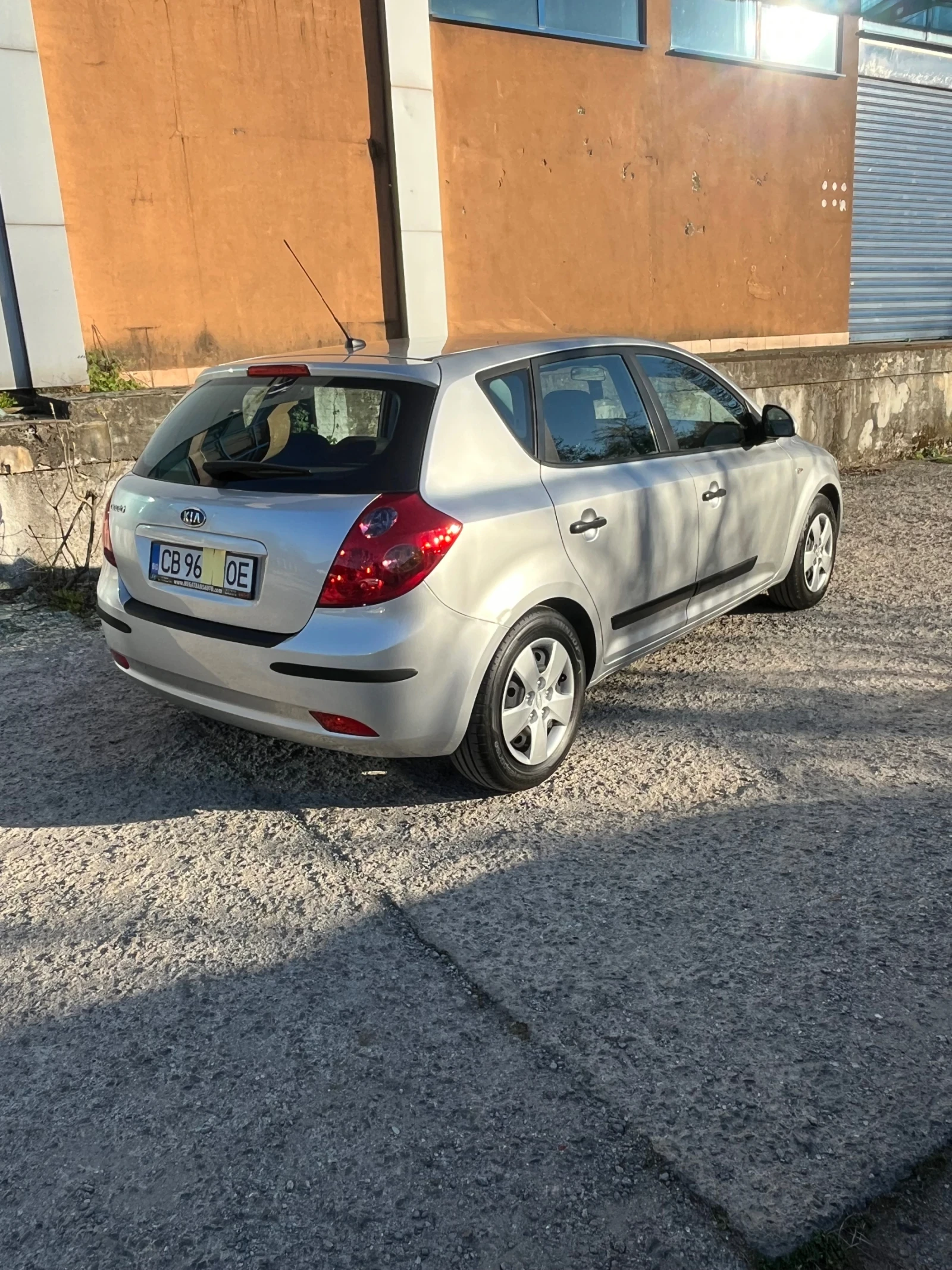 Kia Ceed, снимка 5 - Автомобили и джипове - 54333968
