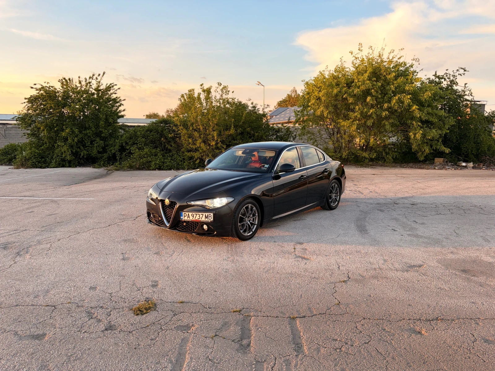 Alfa Romeo Giulia 2.2 JTD 180, снимка 9 - Автомобили и джипове - 54417075