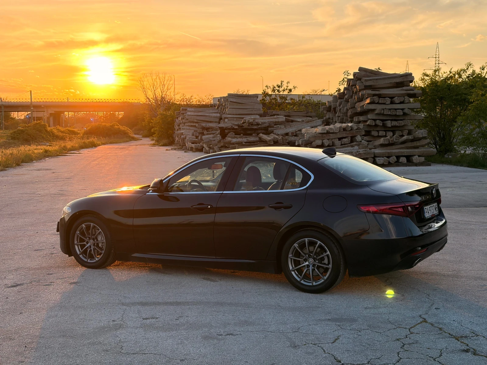 Alfa Romeo Giulia 2.2 JTD 180, снимка 8 - Автомобили и джипове - 54417075