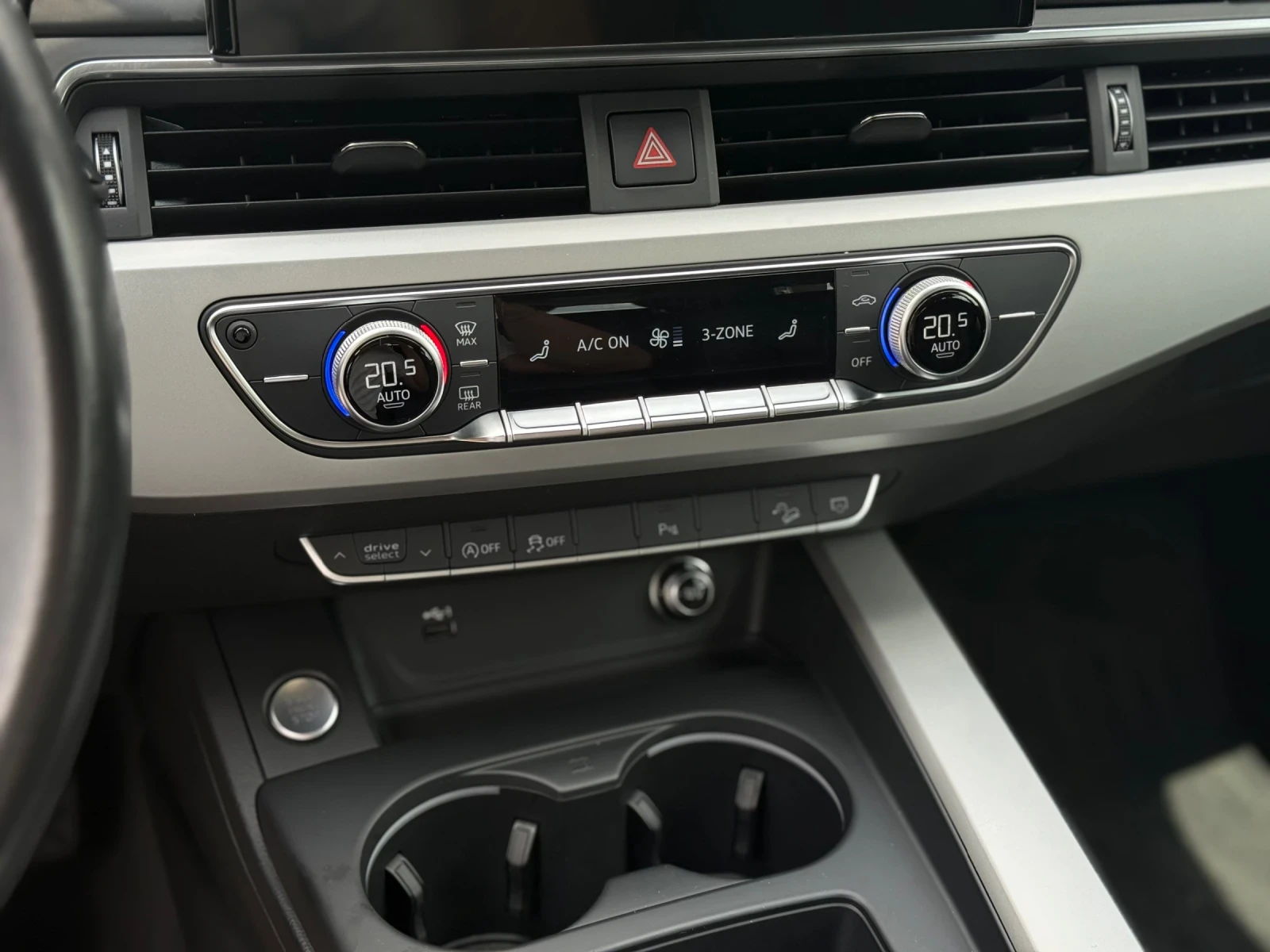 Audi A4 Allroad 4.5TDI-231HP / ПАНОРАМА / DIGITAL / КАМЕРА / , снимка 11 - Автомобили и джипове - 54767675