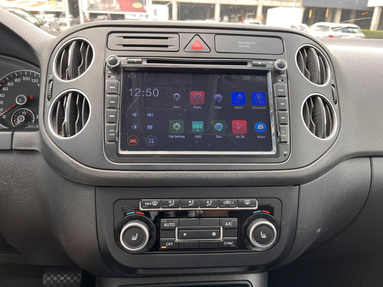 VW Golf Plus 1.6 TDI DSG, снимка 11 - Автомобили и джипове - 55076036