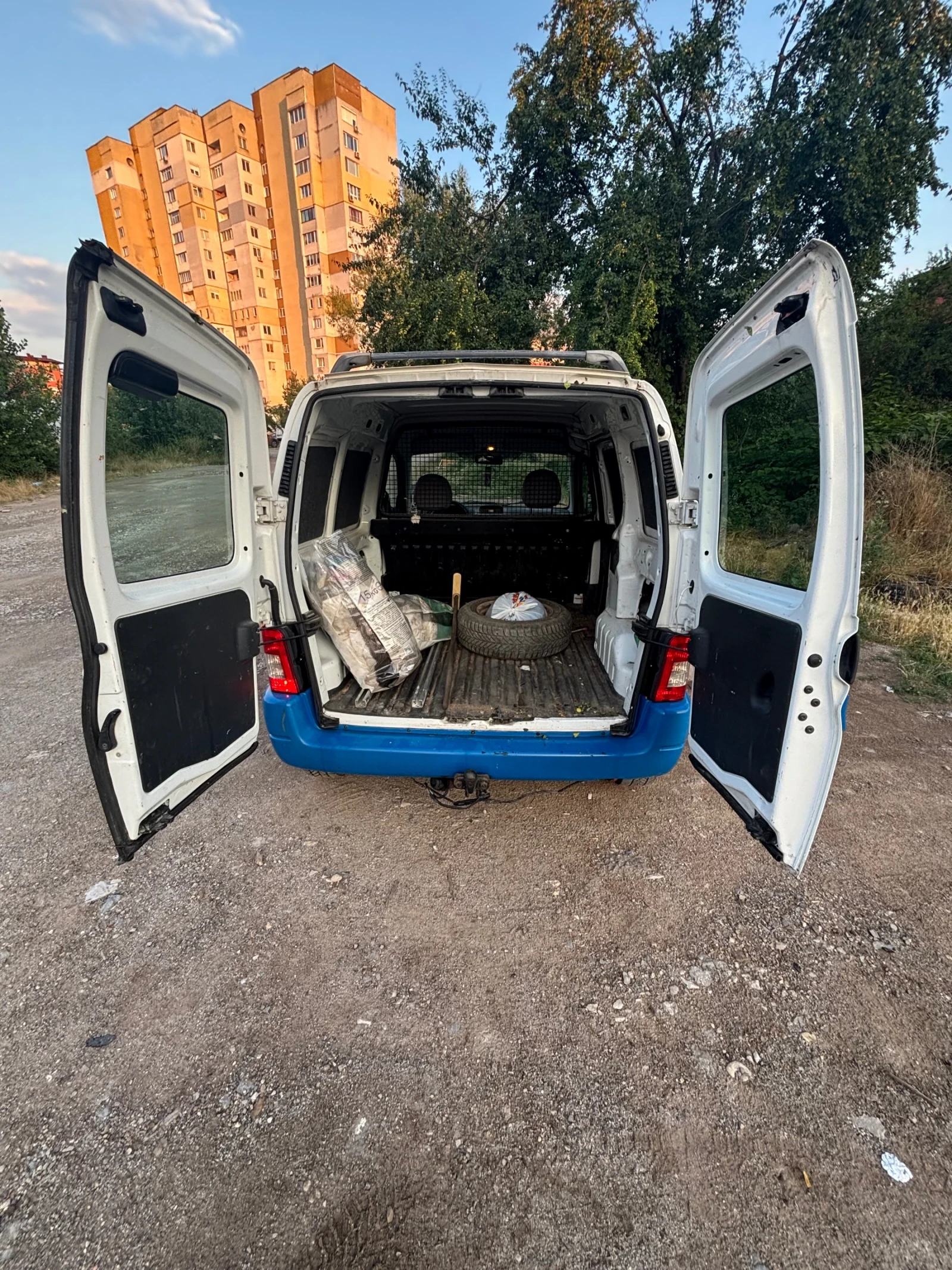 Citroen Berlingo Товарно, снимка 9 - Автомобили и джипове - 55329078