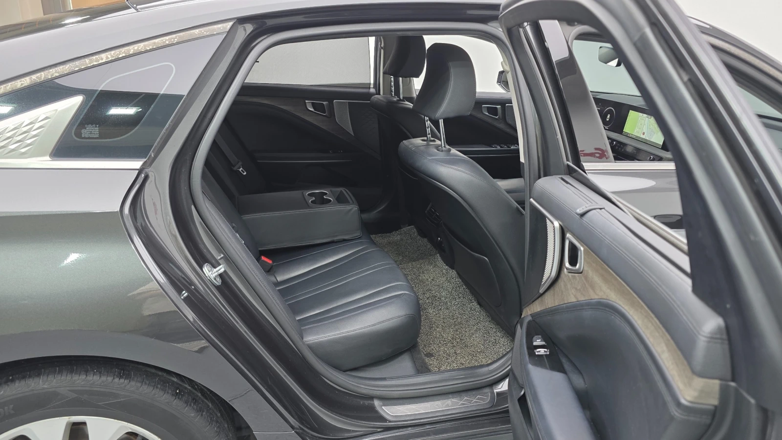 Kia K8 2.5 GDI Noblesse | 360  | Вентилирани седалки, снимка 10 - Автомобили и джипове - 55546511