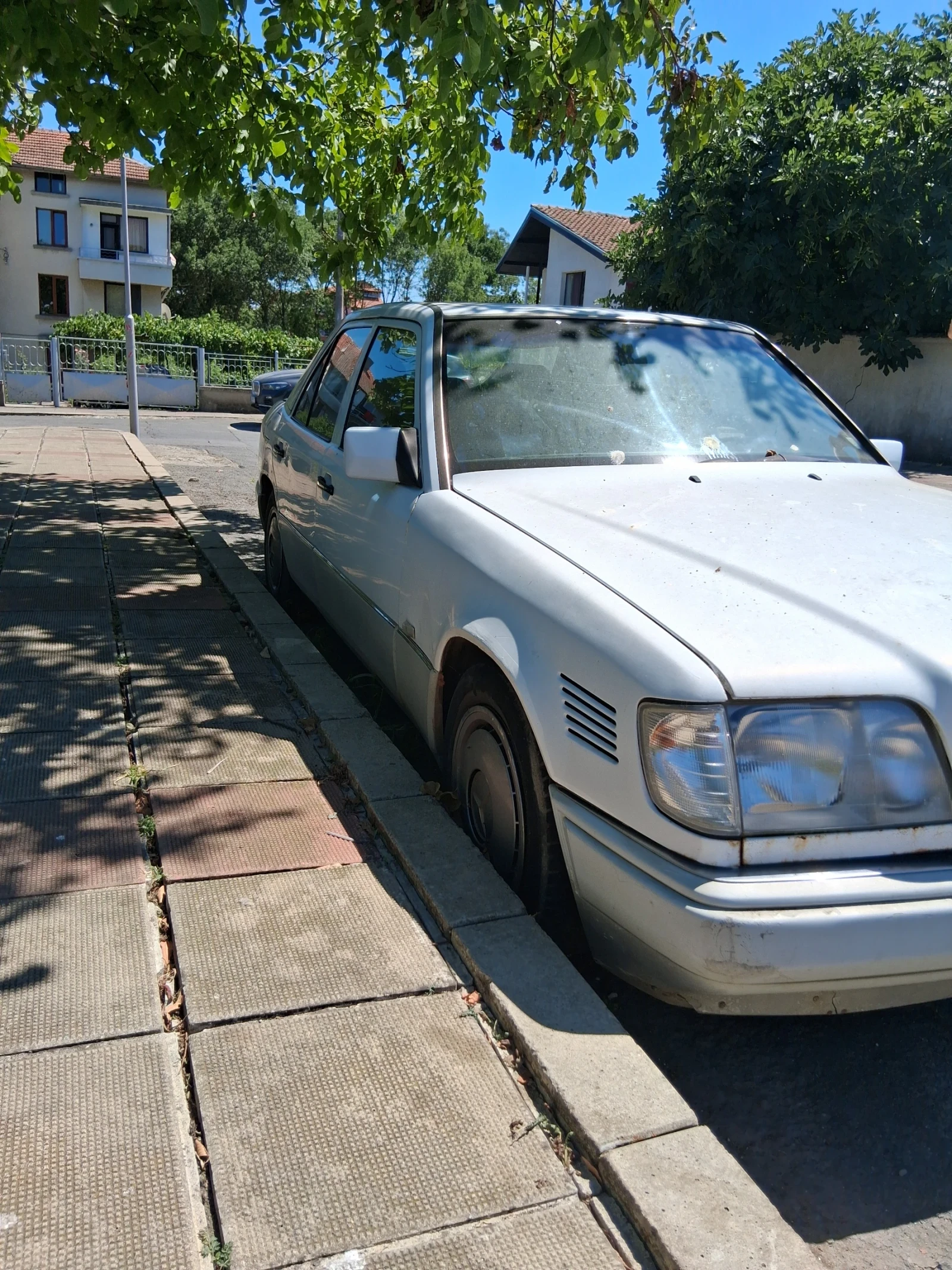 Mercedes-Benz E 250 TD, снимка 5 - Автомобили и джипове - 55625651