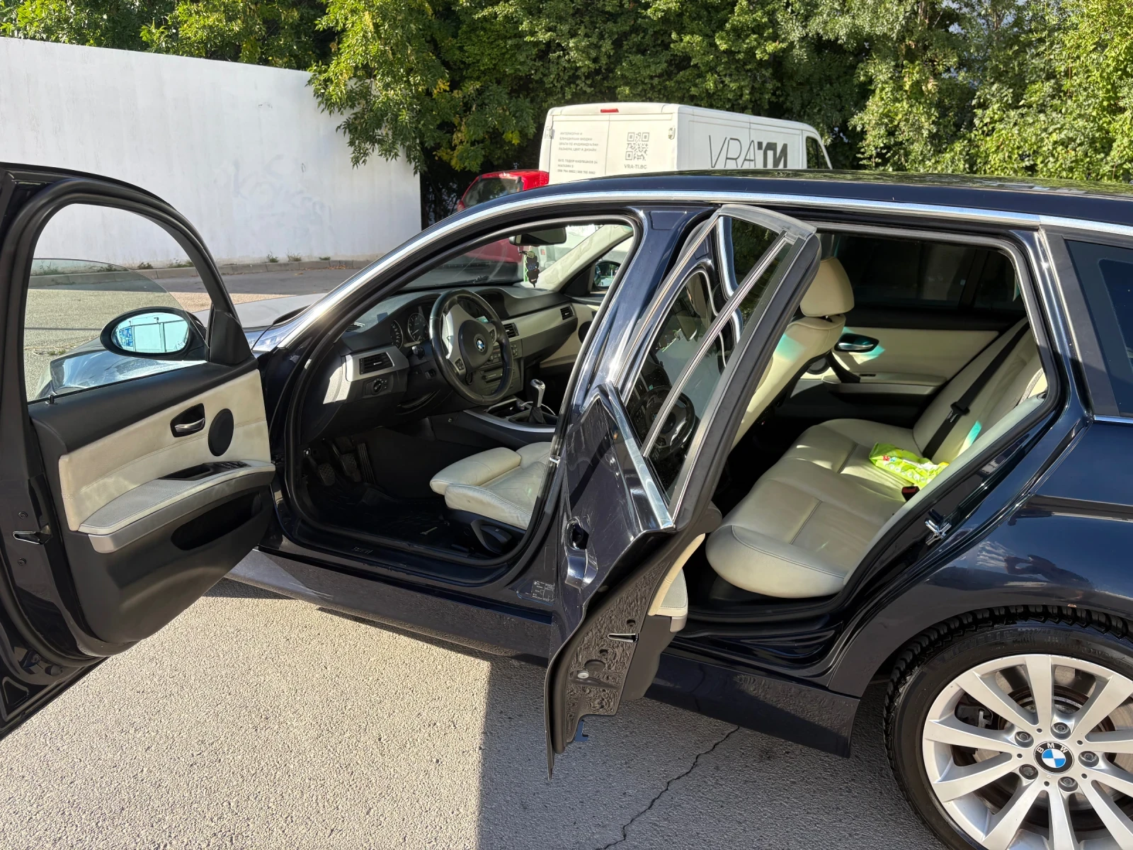 BMW 330 Xi, снимка 6 - Автомобили и джипове - 55998932